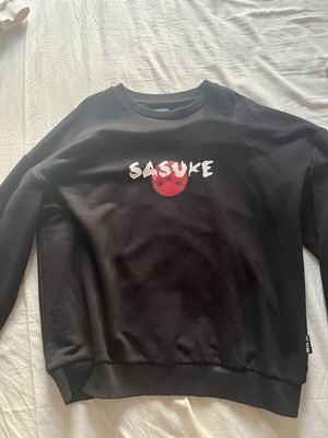 Bershka x Naruto Sasuke Uchiha Sharingan black crewneck sweatshirt like new
