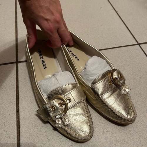 Leather shoes Vivace Moda size 38 golden like new