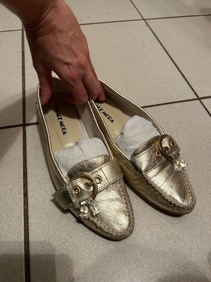 Leather shoes Vivace Moda size 38 golden like new