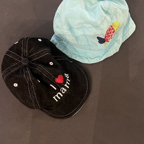 Tuc Tuc baby hats like new, up to 6-8 months