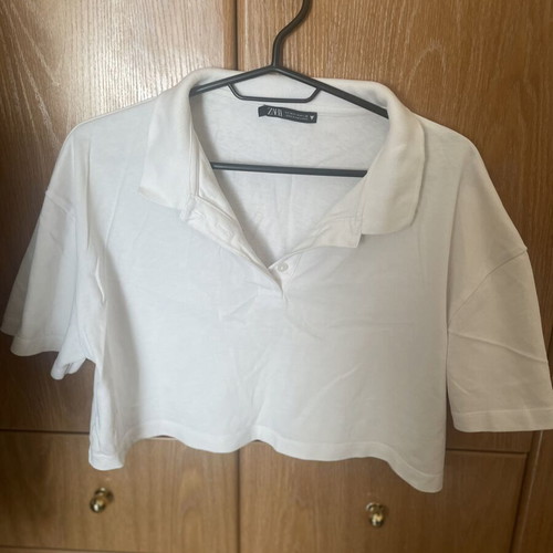 Zara crop top used, white with collar and wide fit