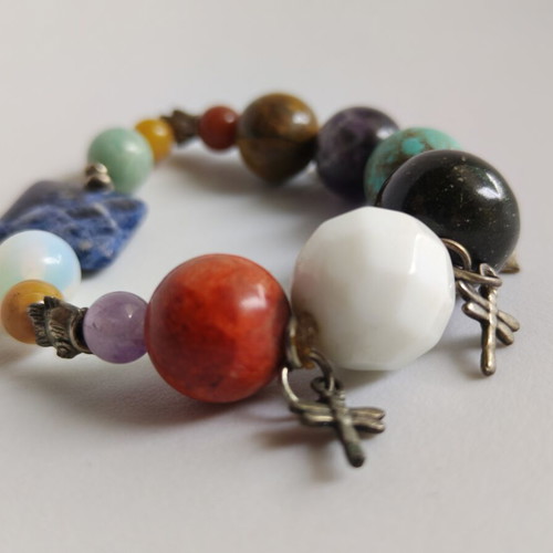Multicolor bracelet like new with semi-precious stones and metal details