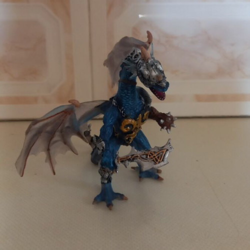 Plastoy 60243 Dragon Action Figure like new with Armor