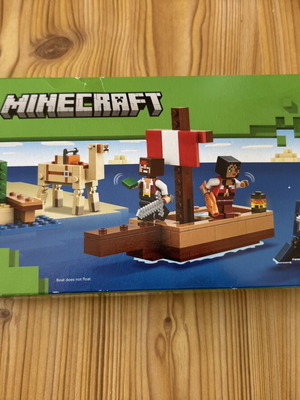 Lego Minecraft 21259 The Pirate Ship Voyage, like new