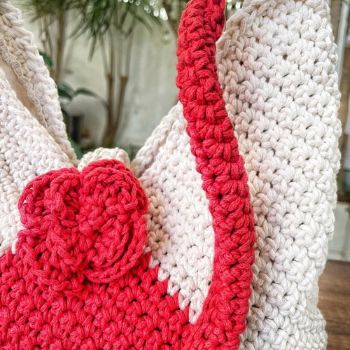 Sakura Bloom handmade knitted shoulder bag new, white and red