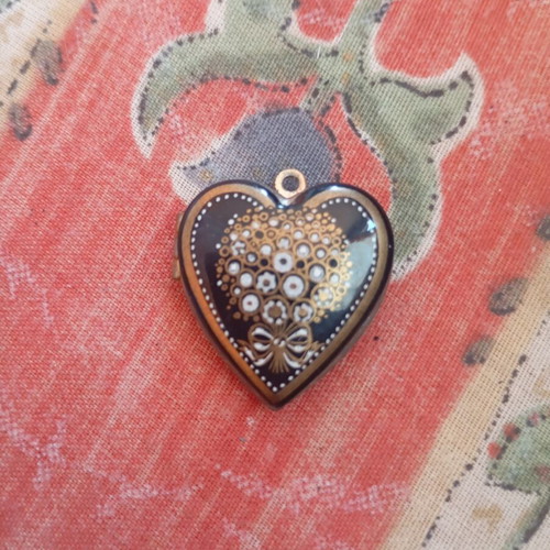 Michaela Frey vintage heart-shaped lockets used, set of two