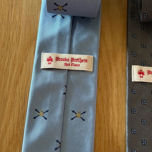 Brooks Brothers ties 100% silk like new, gray, set of 2