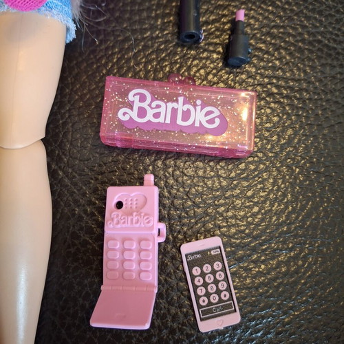 Barbie Malibu Dream Besties set of two like new with accessories