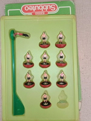Subbuteo team Athletic Bilbao μεταχειρισμένο, λείπει ένας παίχτης