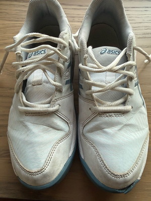 Asics Gel Game 9 Kids Tennis Shoes size 38 used, white