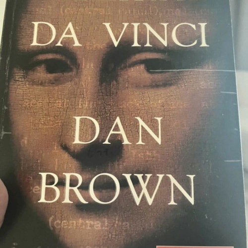 Da Vinci Code book like new with BOXNOW