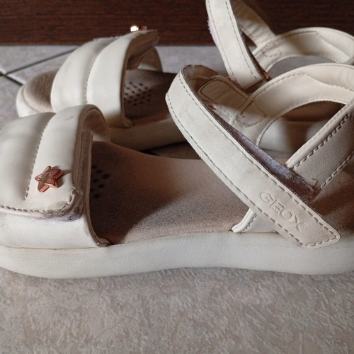 Geox Puffypop Kids Sandals size 32 like new, beige