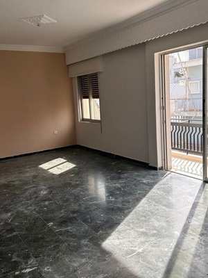 Διαμέρισμα 96 τ.μ. στον 2ο όροφο στην Αγία Σοφία Πειραιά με θέα και βεράντα
