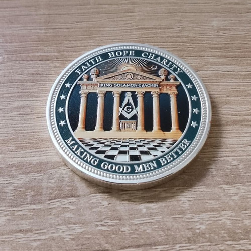 Masonic token Brotherhood like new, colored commemorative
