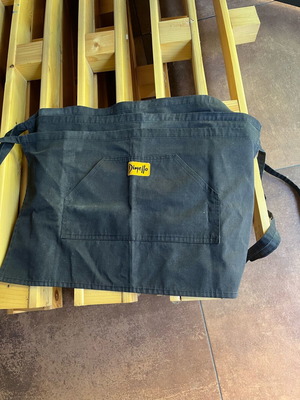 Dimello waiter aprons like new, pack of 3