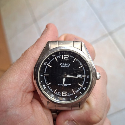 Casio Edifice EF-121D-1AVEG wristwatch, silver