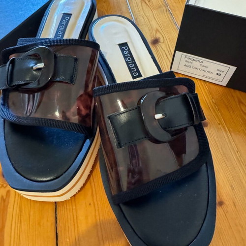 Pargiana platforms new, size 40, turtle pattern