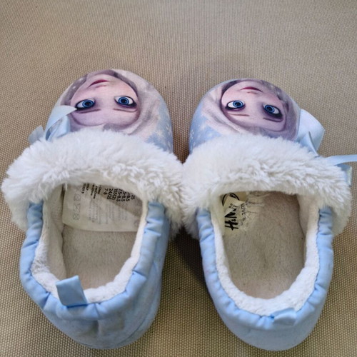 Frozen H&M slippers used, size 24/25, winter indoor