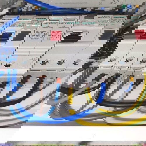 Ηλεκτρολογικός πίνακας καινούργιος μονοφασικός με σύστημα πυρόσβεσης