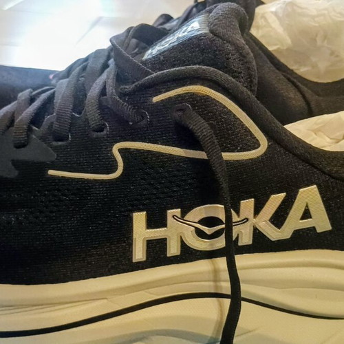 Hoka Clifton 10 running shoes size 43.5, black and grey