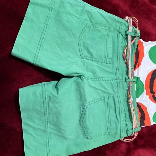 Women's set of 2 pieces used with Hype shorts and Jennyfer top