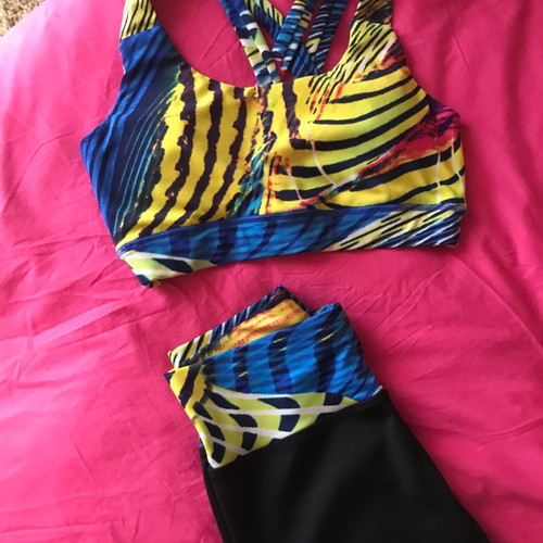Sports bra like new, one size
