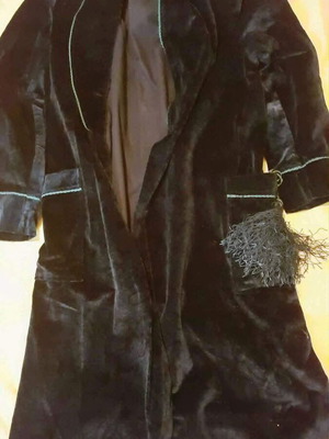 Vintage Robe de Chambre Jacquard Velvet with Petrol-Black Paisley, Like New