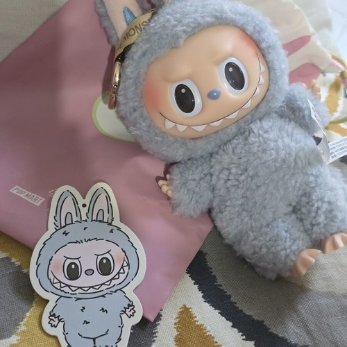 Labubu Exciting Macaron doll new, authentic from Popmart
