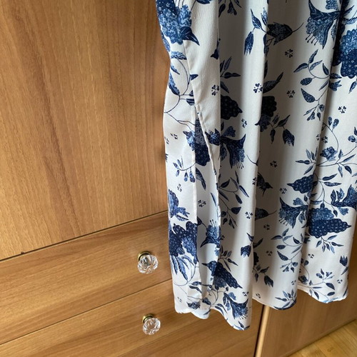 H&M long floral kimono new, white and blue, size XS