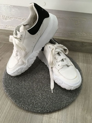 Alexander McQueen Oversized Court Trainers like new, white and black, size 40