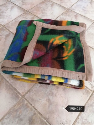 Handmade wool blanket vintage 190×210 like new