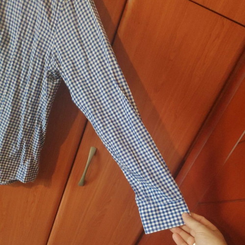 Men's shirt like new, size L, white and blue