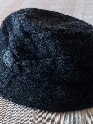 Women's hat like new, warm, 50% wool 50% polyester