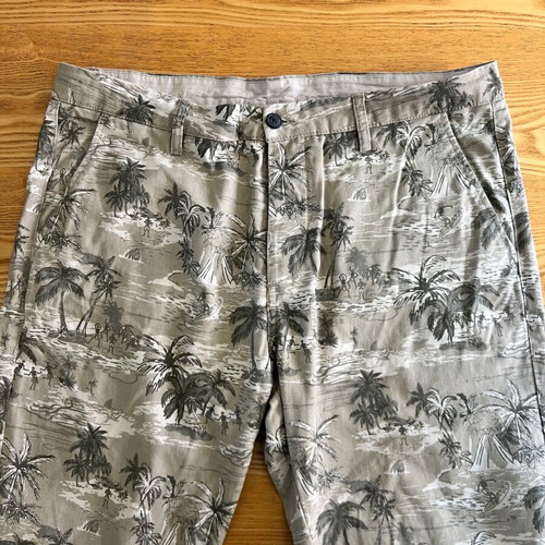 H&M Bermuda shorts with perfect print, like new, size 36