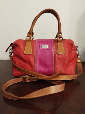 Hunter shoulder bag like new, red leather with pink stripe