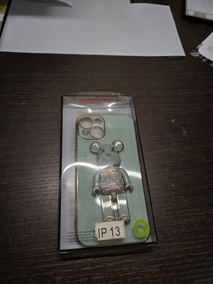 Iphone 13 case new with rotating bear and moving beads