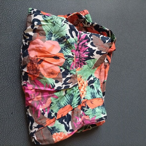 H&M Shorts size 38 like new, multicolor