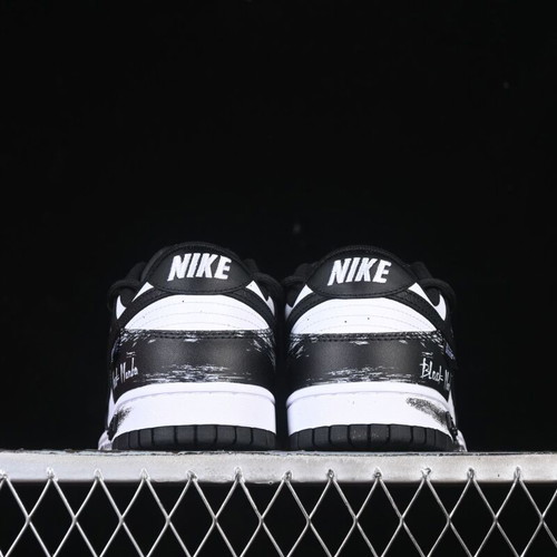 Nike SB Dunk Low Punk Style new black and white handmade sneakers