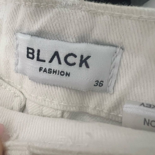White denim capri jeans new
