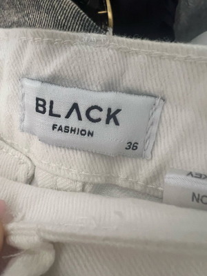White denim capri jeans new