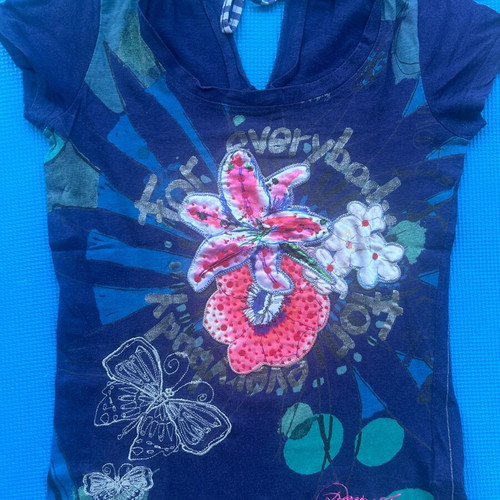 Desigual Vintage Y2K Boho Floral Sequined T-shirt Size XS like new