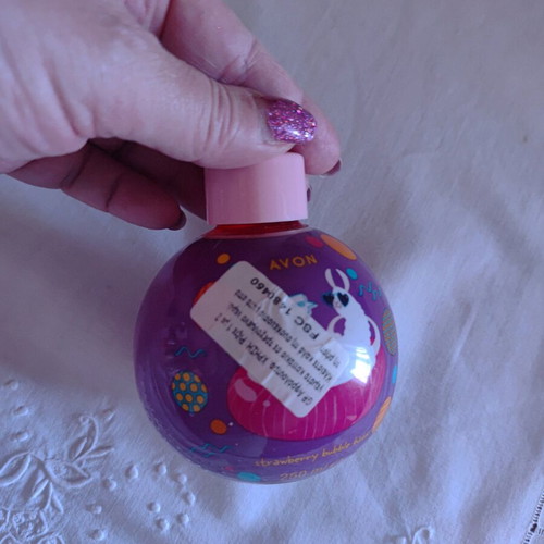 Avon Strawberry Bubble Bath 250 ml children's bath foam new
