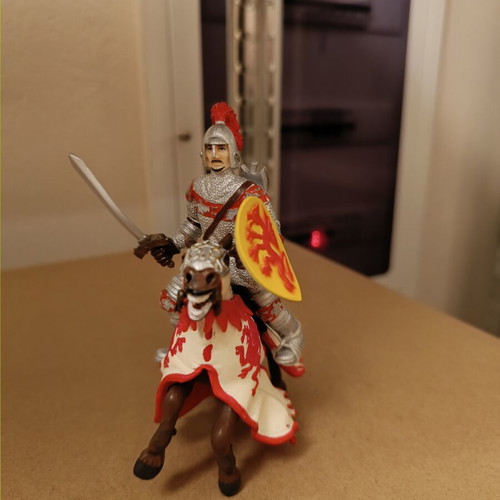 Knight figure with horse, like new, 10 cm