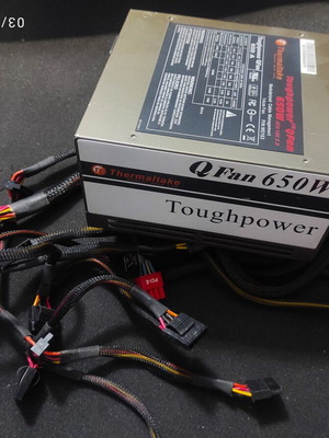 Thermaltake Toughpower QFan 650w PSU semi modular computer power supply used