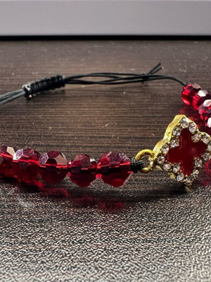 Bracelet new with red beads handmade