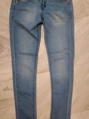 Alcott women's jeans like new, size 26, light blue stretch