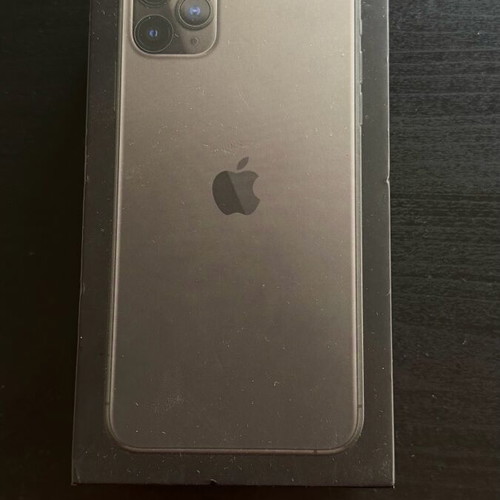 iPhone 11 Pro Max box like new