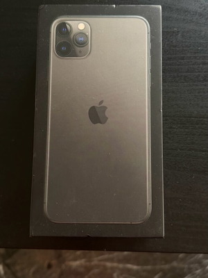 iPhone 11 Pro Max box like new