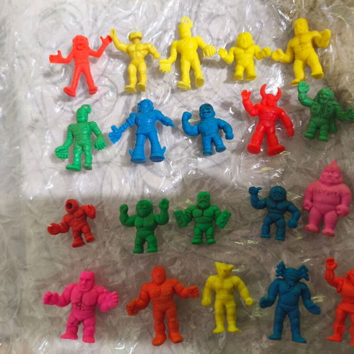 Alien figures like new, pack of 20 Japanese