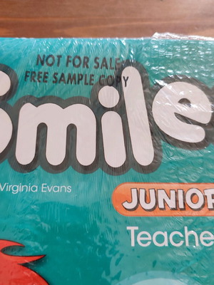 Βιβλίο αγγλικών Smiles Junior A Teacher's Book καινούργιο με σετ 10 αφίσες